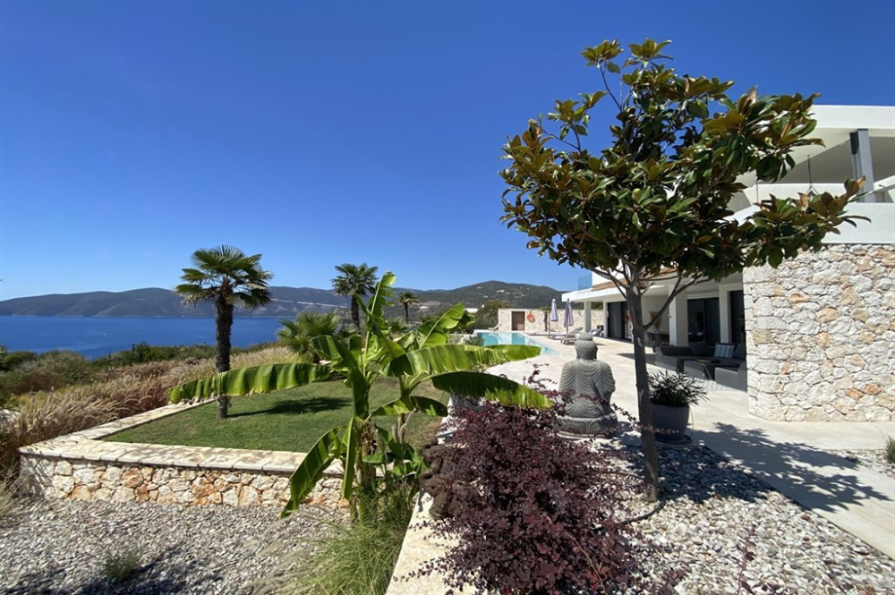 Ammouso Repose_01.jpg